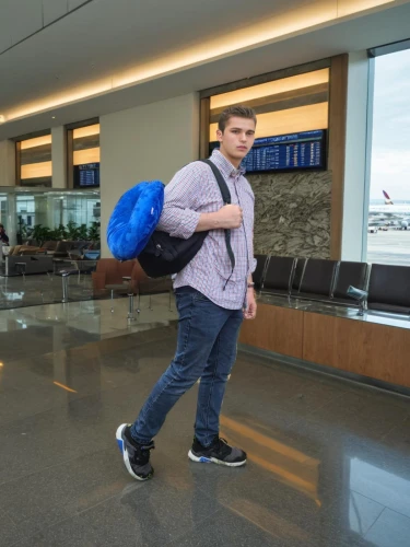 levchin,carry-on bag,bo leaves,backpacker,luggage,neistat,qualex,lax,airport,backpack,slacks,carrying case,arrivals,snuppy,backpacked,airports,carpetbag,haversack,moving walkway,idra,Male,South Americans,Crew cut,Youth & Middle-aged,L,Confidence,Men's Wear,Indoor,Airport