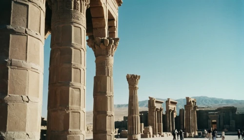 palmyra,persepolis,baalbek,columns,gerusalemme,colonnades,roman columns,colonnaded,karnak,karnak temple,ramesseum,pillar capitals,capitolium,pillars,salakh,colonnade,peristyle,palatals,qasr amra,jerash,Photography,Documentary Photography,Documentary Photography 02