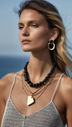 bulgari,jewelry,necklace,necklaces,house jewelry,jewellry,jewelry florets,collier,gold jewelry,women's accessories,ippolita,tereshchuk,pearl necklaces,island chain,damiani,marloes,jewellery,collar,mazzantini,mouawad,Photography,General,Realistic