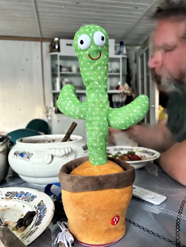 kawaii cactus,mexican creeper,cactus,bickett,dutchman's-pipe cactus,gumby,peyote,jalapeno,mekachera,snake pickle,claymation,demchugdongrub,repotting,pickett,cacti,molapo,oaxacan,ziffer,kokot,bobblehead