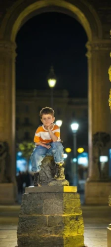lightpainting,light painting,background bokeh,tilt shift,unfocused,laurel and hardy sculptures,photo session at night,night photography,bokeh effect,square bokeh,miniature figure,miniature figures,longexposure,paddington,rome night,spanish steps,veilleux,blurred background,blurred vision,socle