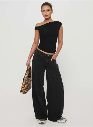 culottes,dress walk black,jumpsuit,pantalone,women fashion,derivable,gauchos,trousers,women clothes,fashion vector,women's clothing,maxis,jumpsuits,ladies clothes,lungi,sarongs,menswear for women,conjunto,refashioned,bellbottoms,Female,Eastern Europeans