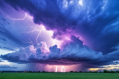 a thunderstorm cell,supercells,supercell,lightning storm,orage,thundershower,thunderclouds,mesocyclone,thundershowers,thundercloud,thunderheads,thunderous,thundering,lightning,force of nature,natural phenomenon,thunderhead,lightning strike,thunderstruck,microburst,Photography,General,Realistic