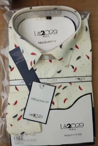 gift bag,giftbox,gift box,uropods,gift package,lacroze,jauffret,cosmetic packaging,gift tag,lisaswardrobe,lucky bag,shopping box,lizzani,azzaro,gift boxes,louis vuitton,packaging,lagopus,lacoste,lafco