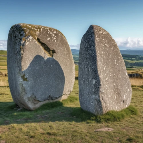 menhirs,erratics,stone circle,standing stones,megaliths,stone circles,megalith,cromlech,lanyon quoit,megalithic,ring of brodgar,carrowmore,henge,stone henge,pictish,neolithic,avebury,balanced boulder,runestones,monoliths