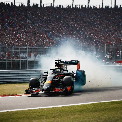 hulkenberg,valtteri,rosberg,magnussen,the smoke,haas,monza,ricciardo,stoffel,verstappen,silverstone,milk splash,rbr,alonso,max verstappen,renault,maldonado,spa,misano,shower of sparks,Photography,Documentary Photography,Documentary Photography 04