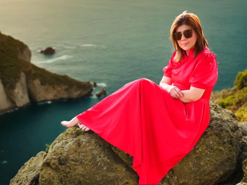 seoige,red cape,red tunic,lady in red,ceremonials,man in red dress,phryne,red dress,girl in red dress,red coat,nolwenn,bright red,red summer,shrimpton,in red dress,hooverphonic,red tablecloth,poppy red,coral red,blasket