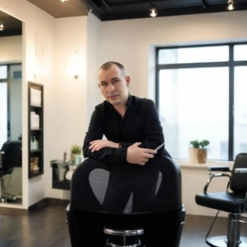 kasparov,zvyagintsev,barbers chair,koolhaas,new concept arms chair,ceo,popovski,nikonov,popovkin,sfakianakis,frangieh,berbatov,ferreras,paphitis,formichetti,bobbito,zakarian,skopintsev,levchin,fadi