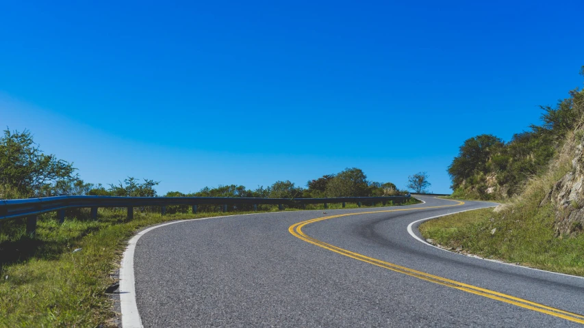 this is a view of an empty highway