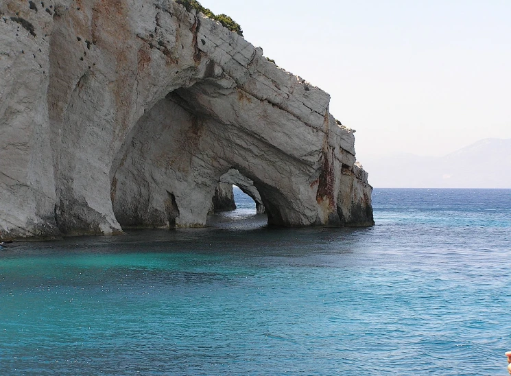 the water in the ocean has very clear blue colors