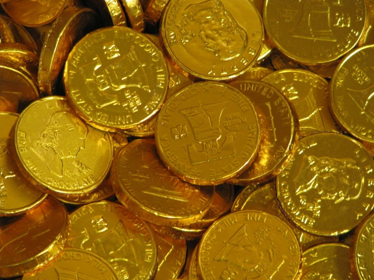 a bunch of golden coins for every currency