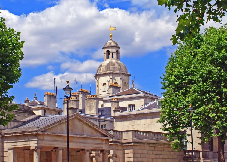 this is a po of the dome of the building that the cathedral of a town is built in