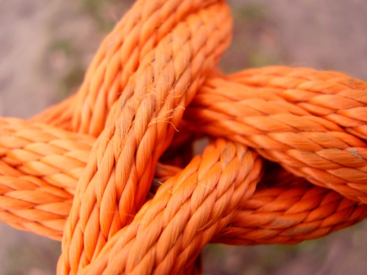 a close up of rope with the knot at the end