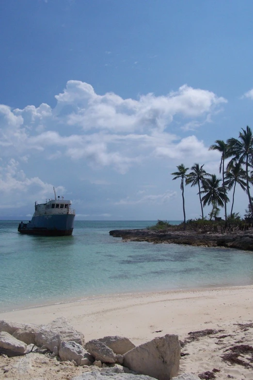 a boat that is sitting on the ocean