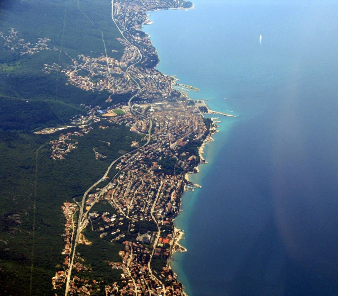 a city with large water front on it's side