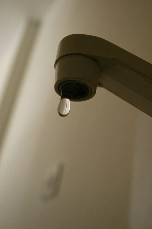 a ceiling fan is hanging upside down in the kitchen