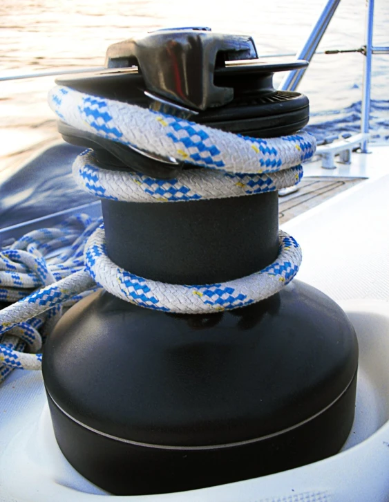 there is a rope with a buckle on the boat