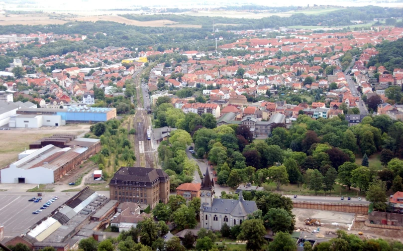 there is a small city with many tall buildings