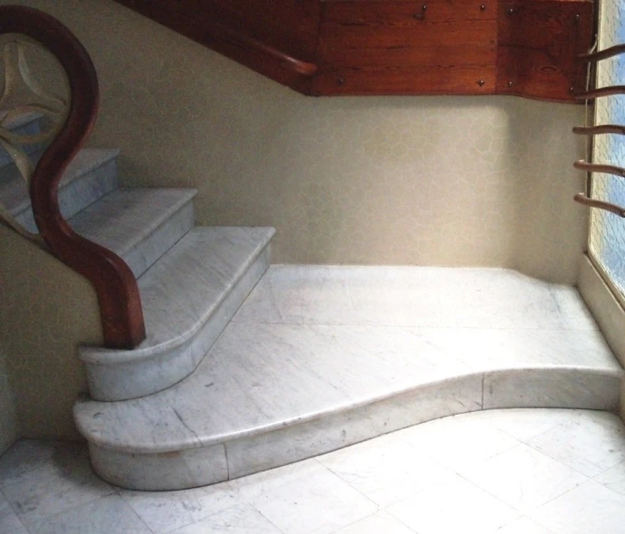 some very pretty marble steps in a room