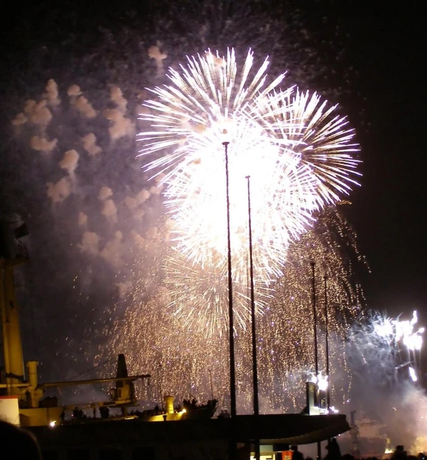 an image of fireworks going off in the night sky