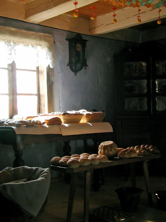 this is an old room that has food on the table