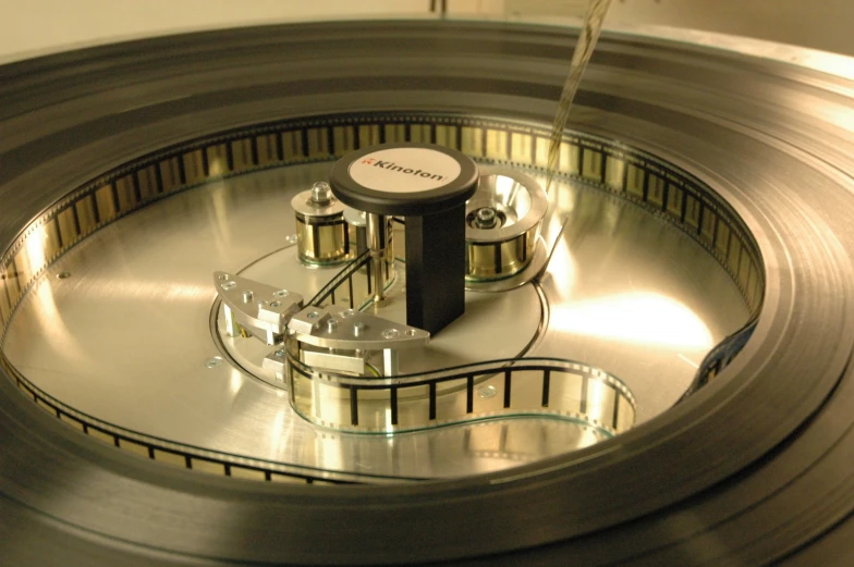 the turntable in a spinning device is being polished