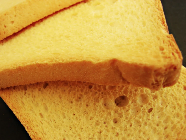 slices of bread are lying next to each other