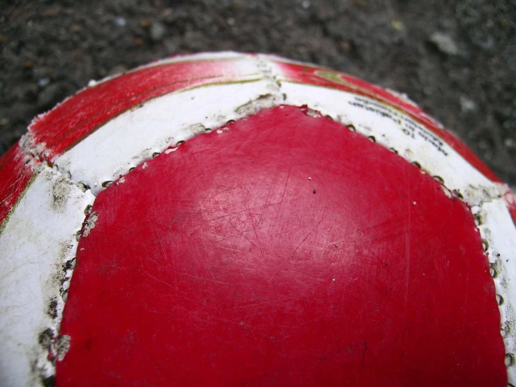 this is an image of an odd looking red and white object