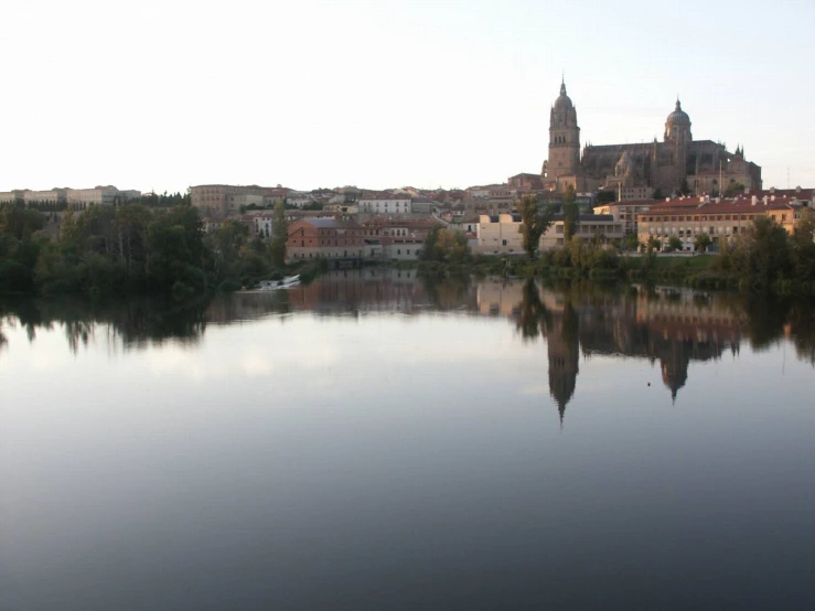 an image of a city skyline that looks wonderful