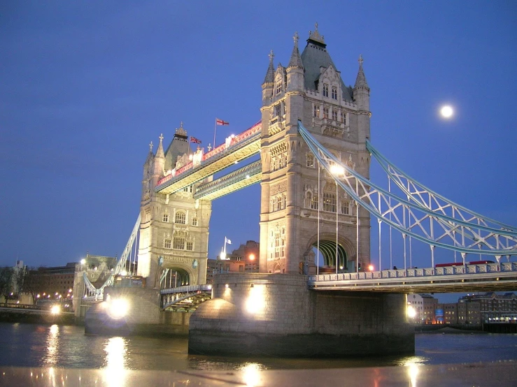 a bridge that is very tall over the water