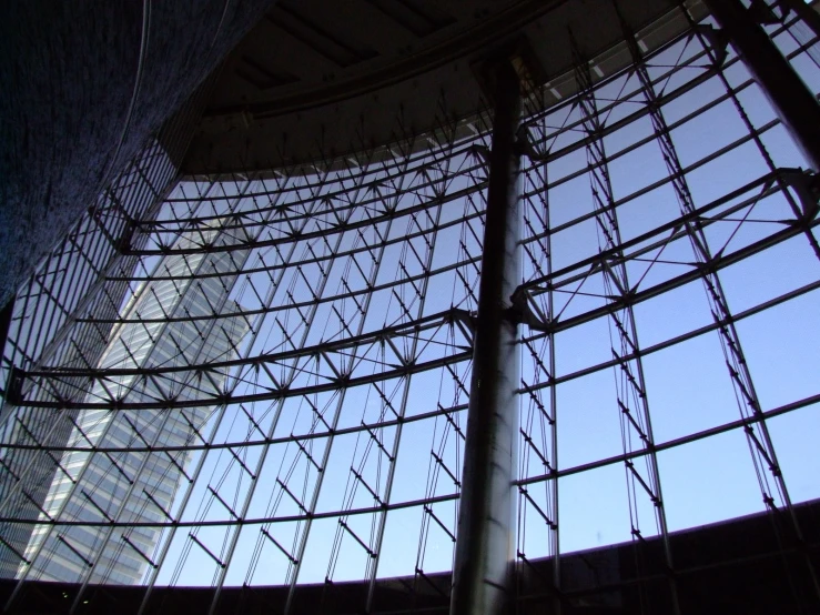 a building made up of metal mesh netting