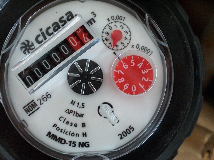 a close up of the dial on an analog multi - stopwatch