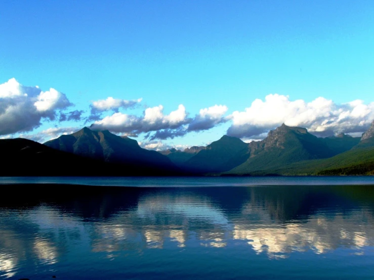 the water is very calm for people to see