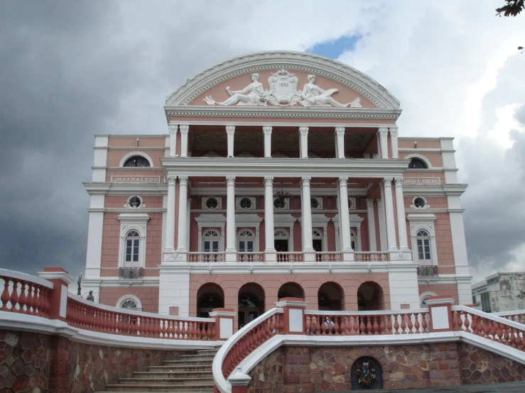 there is a very large building with several steps