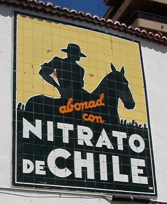 the sign for a restaurant in mexico advertising it