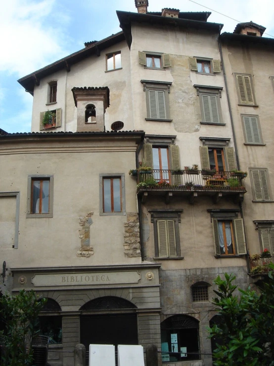 this building is very old and has nice windows