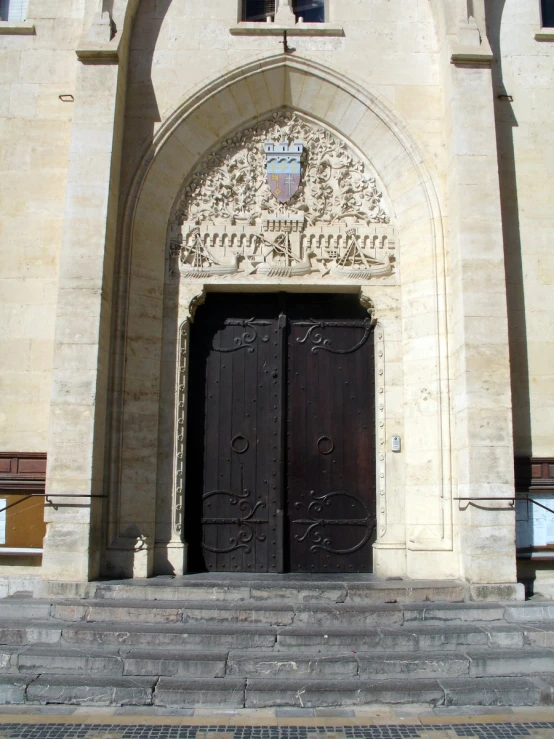 a doorway that has been carved into some concrete