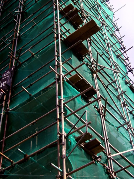 an image of scaffolding that is covered with metal