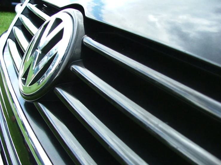 a close - up s of the emblem on a vw buggy