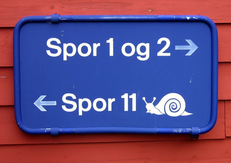 a blue sign that says spor 1012