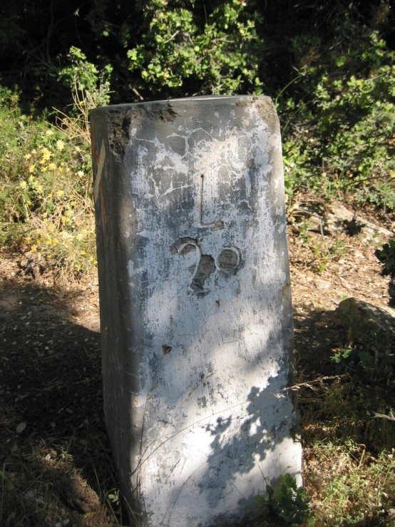 a stone with graffiti on it that says, i love you