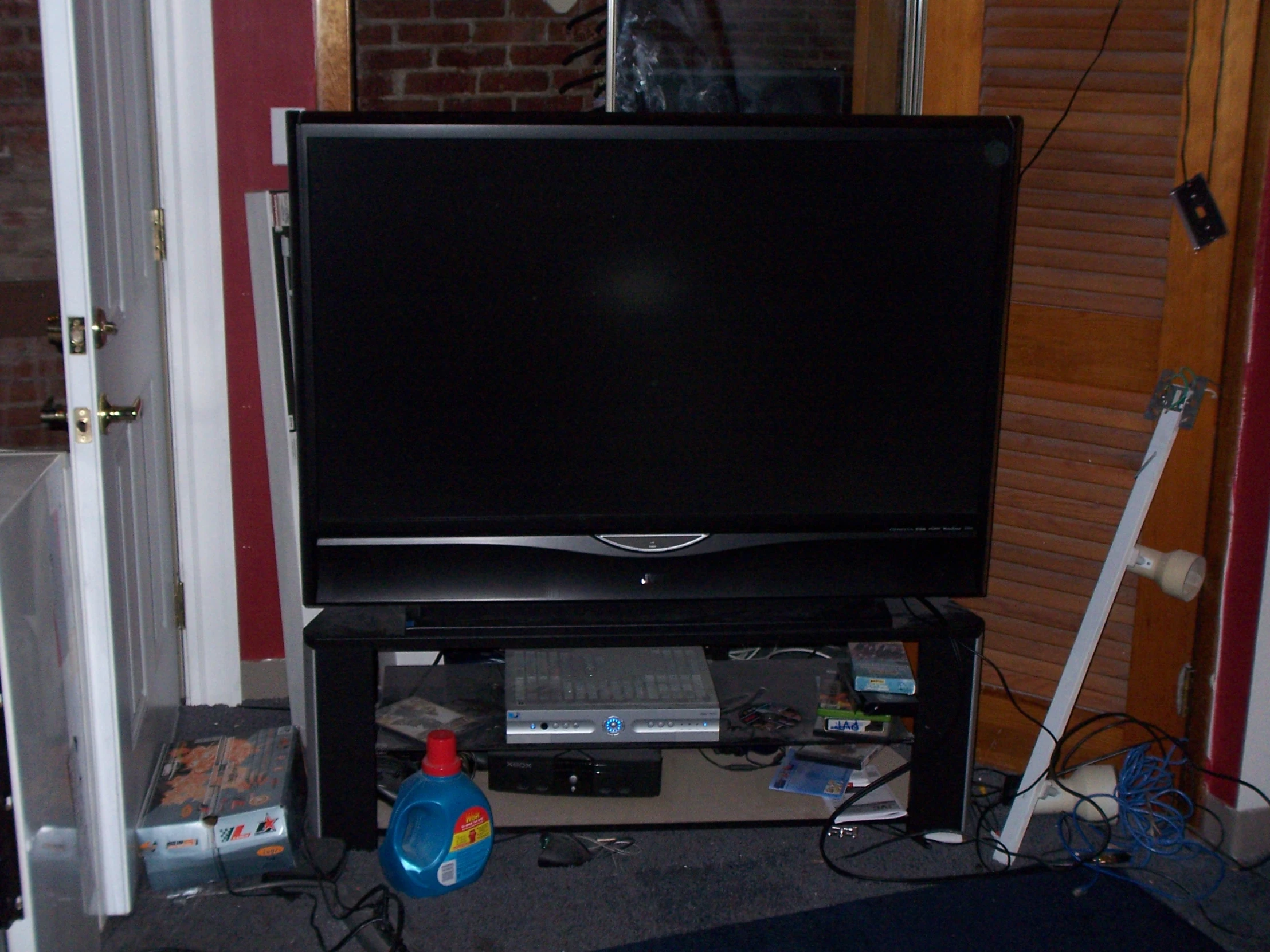 television and speakers are sitting on top of each other