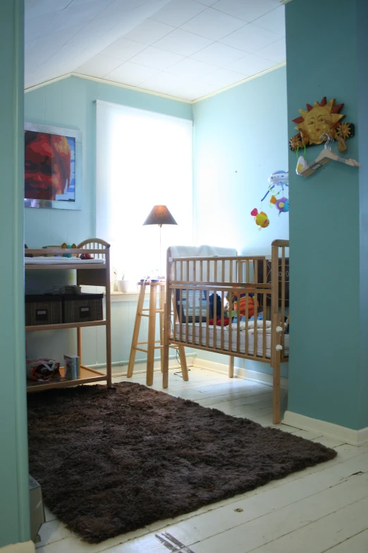 there are two childrens'rooms that look nice together