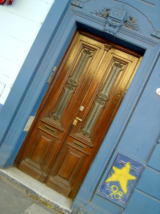 this door has three golden stars on it