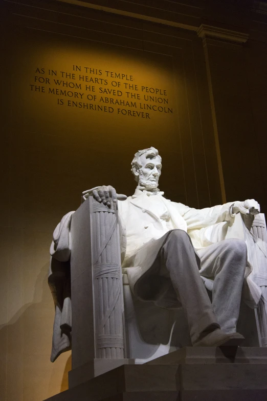 the lincoln memorial sits tall enough for visitors to see