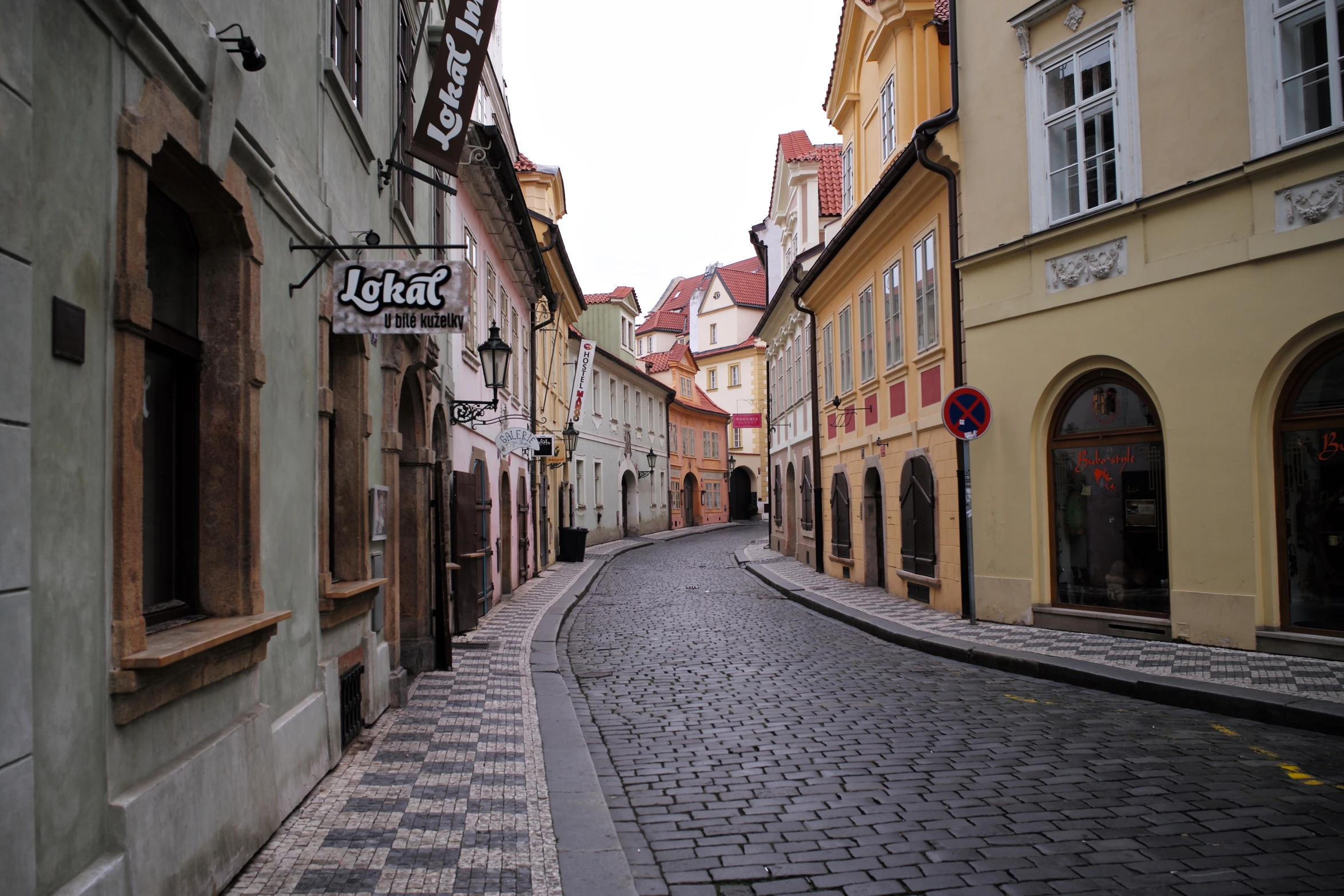 a street that has some buildings on it