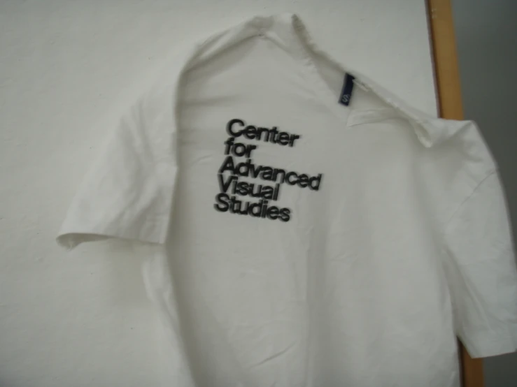 a t - shirt saying center for advanced visual studies is shown