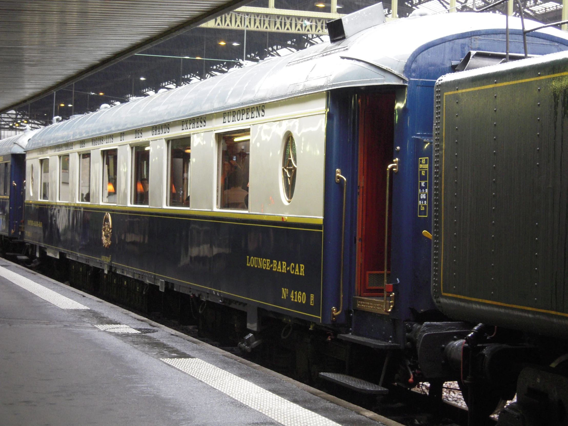 a train is in the station for many passengers