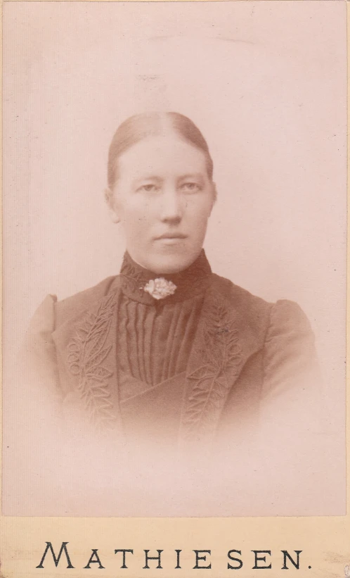 an old black and white po of a woman