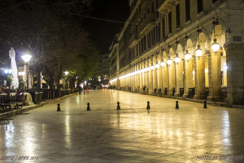 a po of a city street that looks dark